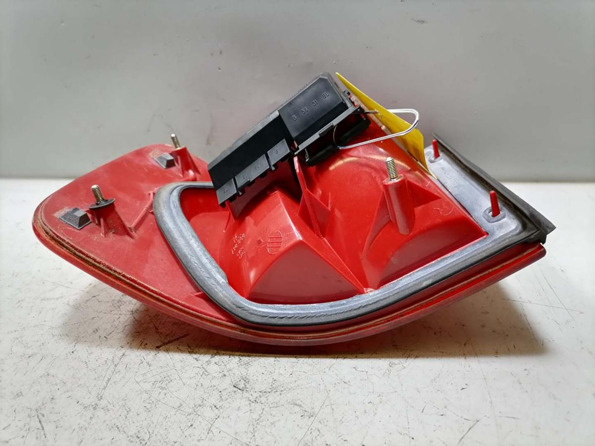 Audi 100 C4 original R&uuml;cklicht R&uuml;ckleuchte Schlussleuchte rechts Kombi Bj.1995